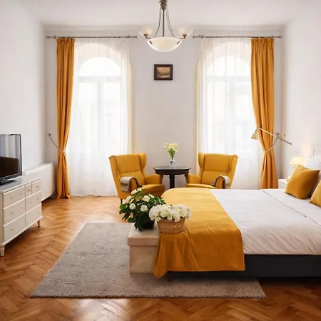 Republicii Old Town * Braşov