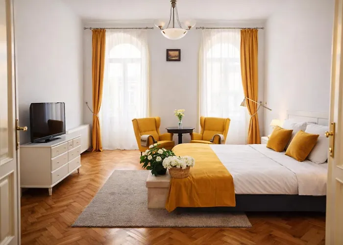 Republicii Old Town * Braşov